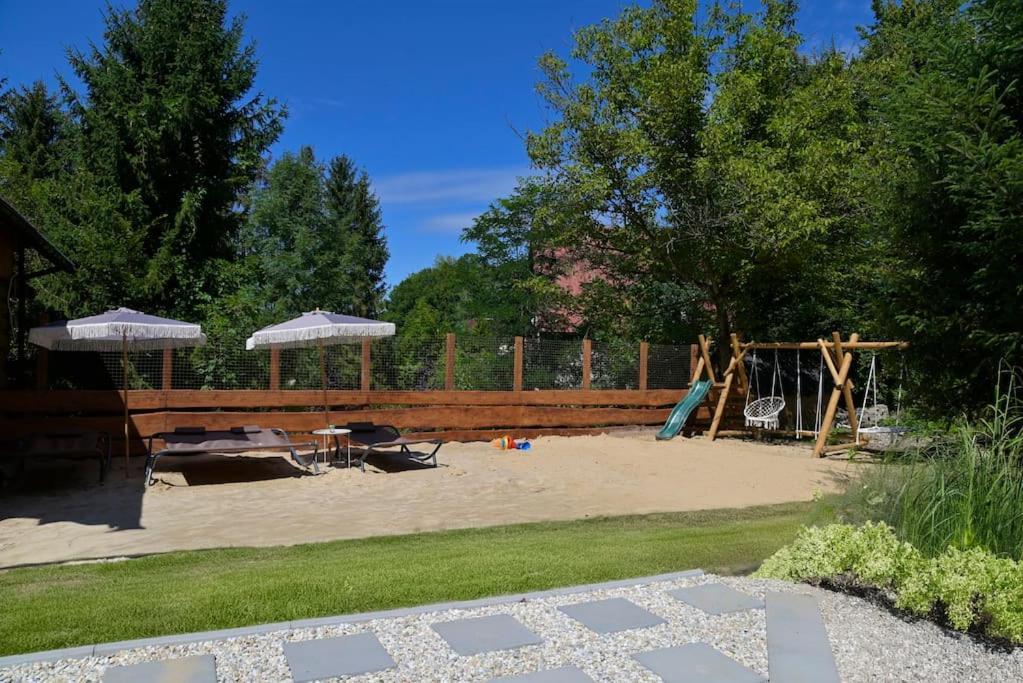 Polana Slowikowa 5 Star- Domek W Gorach Z Jacuzzi, Sauna,Basen,Ogrod Z Lasem, Kominek I Narty Stroza  Zewnętrze zdjęcie